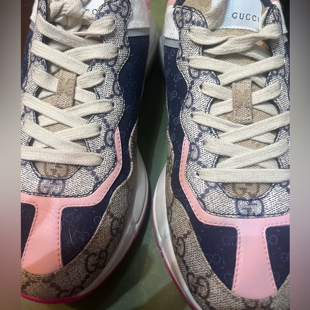 GG Sneakers